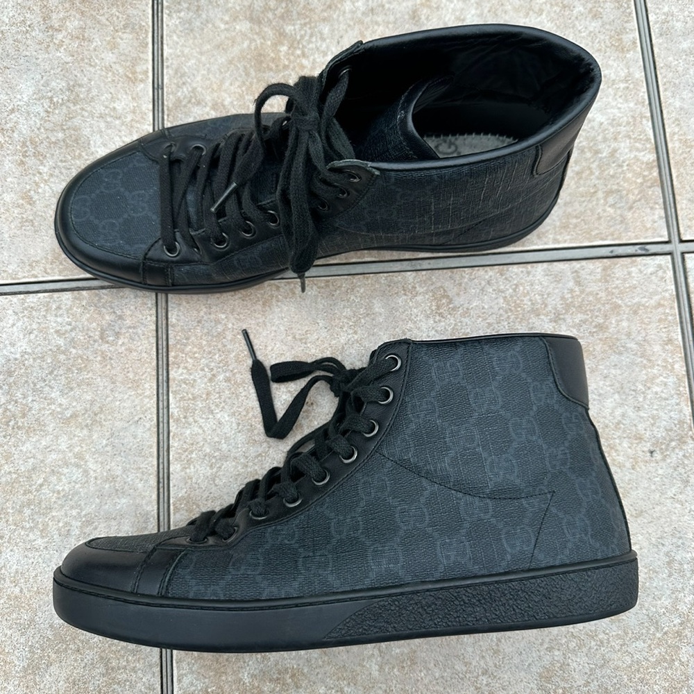 Gucci Brooklyn GG Supreme High Top Sneakers - Picture 4 of 16